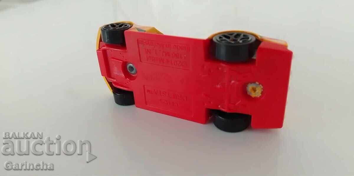 Delivery of Hot Wheels 1/64 Model