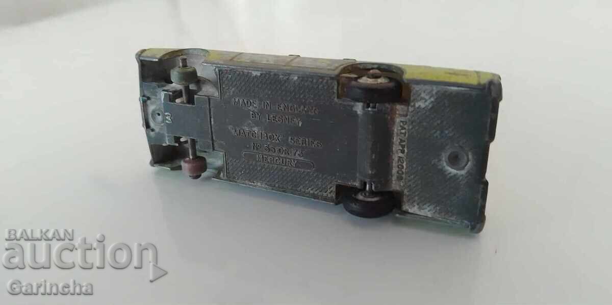 Delivery of Matchbox England 1/64