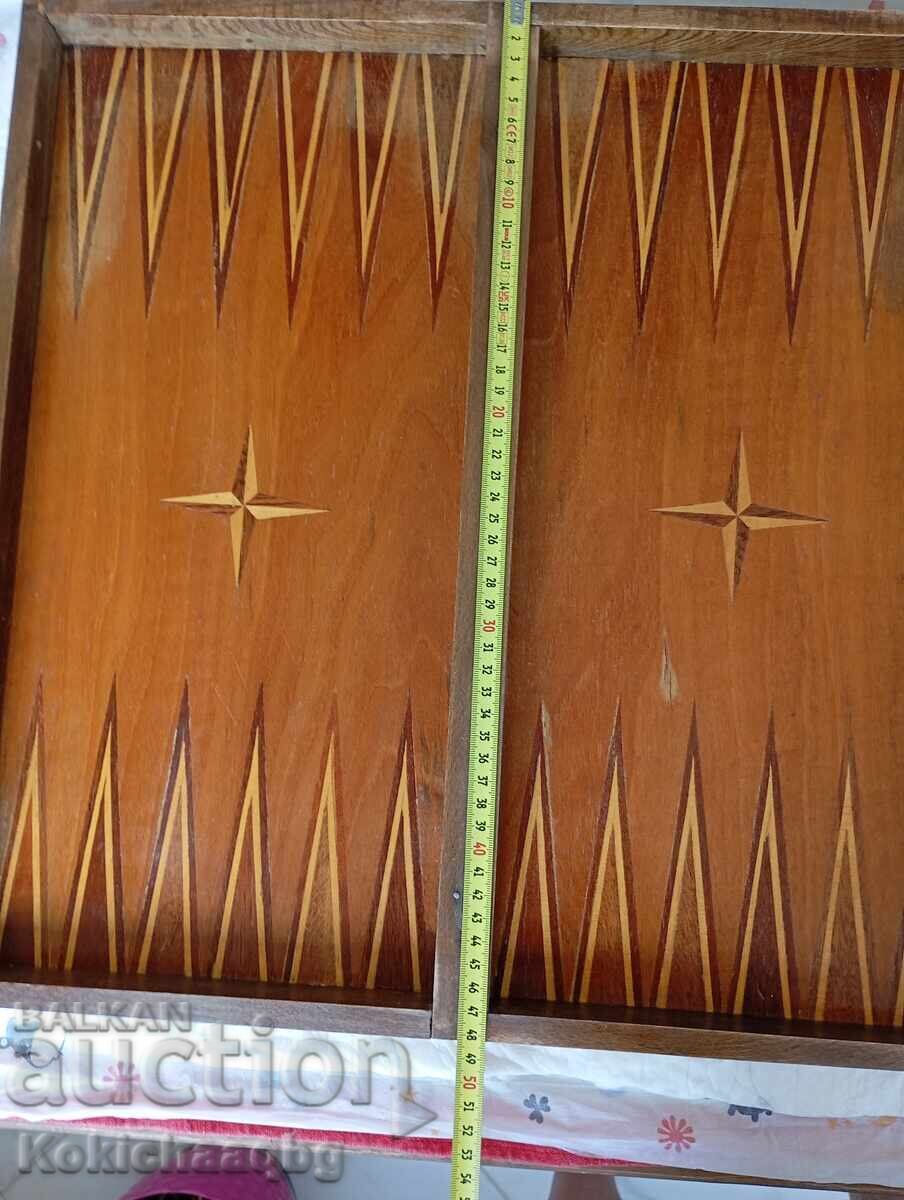 Delivery of Old wooden chess box