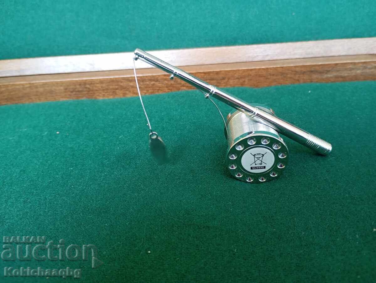 Licitație Micul ceas de masă undiță