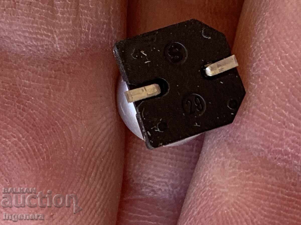 Аукцион КОНДЕНЗАТОР КОНДЕНЗАТОРИ АЛУМИНИЙ ЕЛЕКТРОЛИТНИ-1000 БР. НОВО