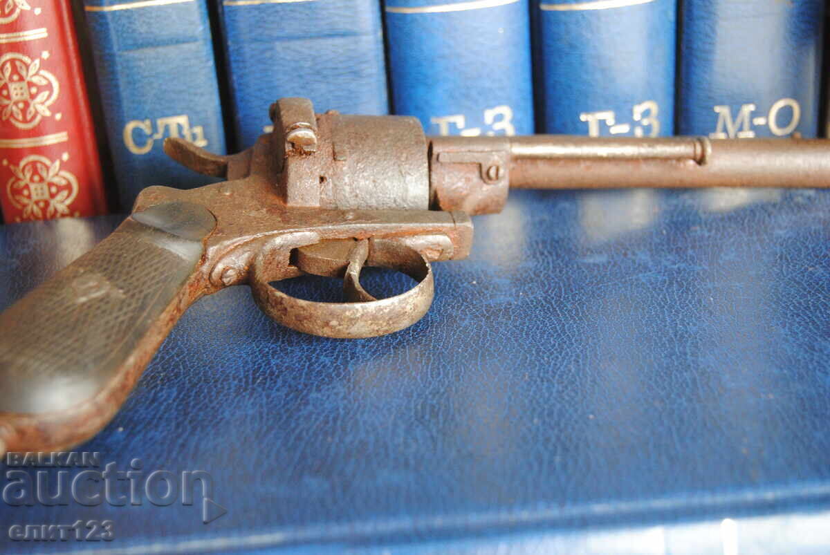 Un revolver vechi - 5 Un revolver vechi - 5
