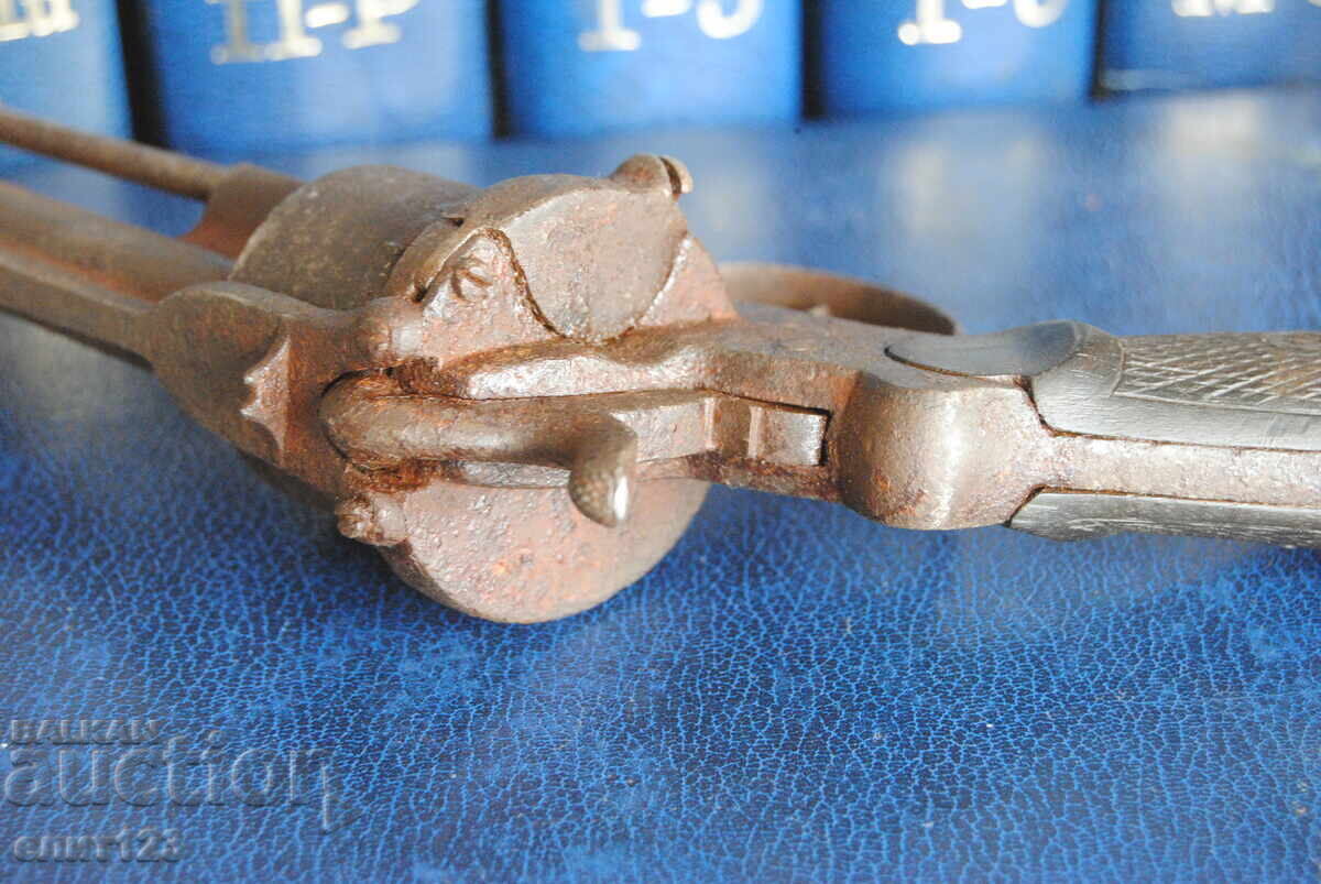 Un revolver vechi - 6 Un revolver vechi - 6