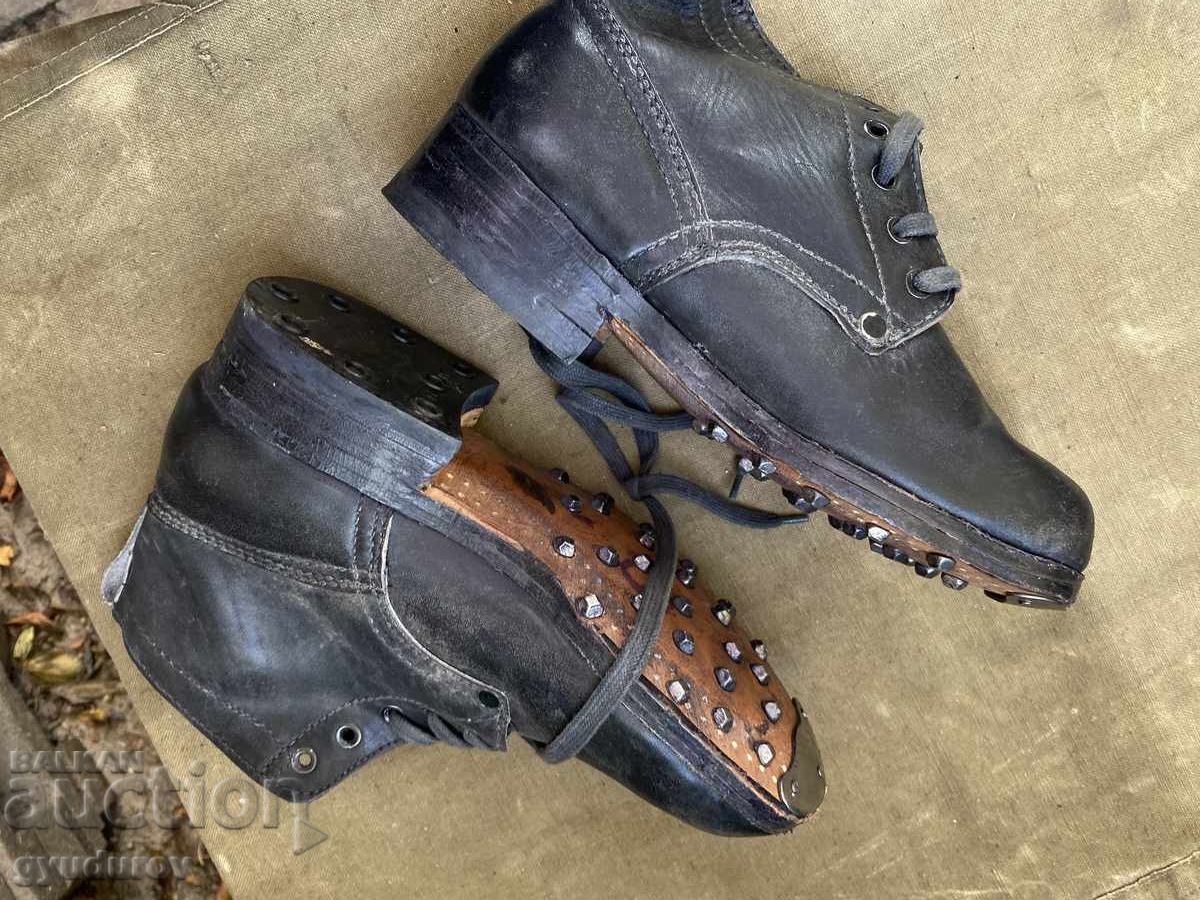 Cintari with price 15.00 BGN | € 7.67 Cintari with price 15.00 BGN | € 7.67