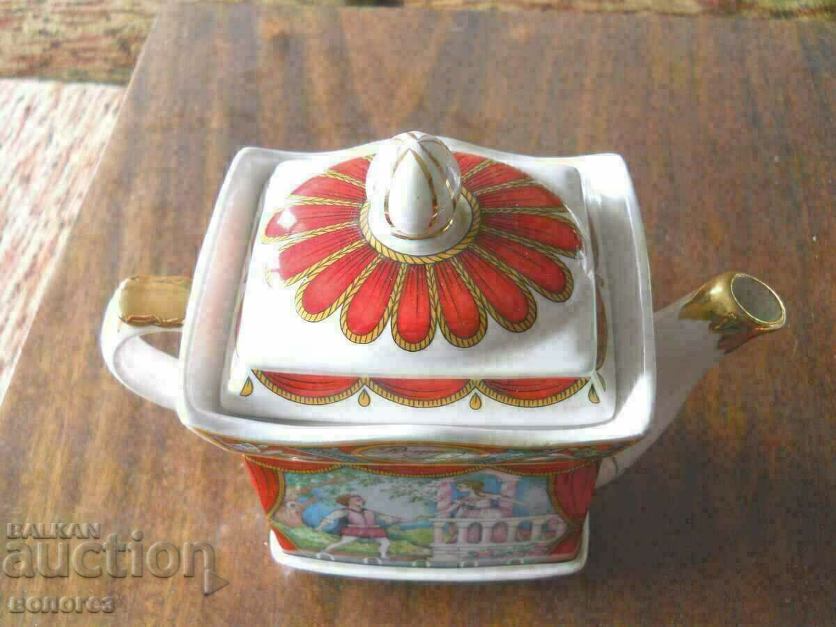 Porcelain teapot "Romeo and Juliet" - England - 6