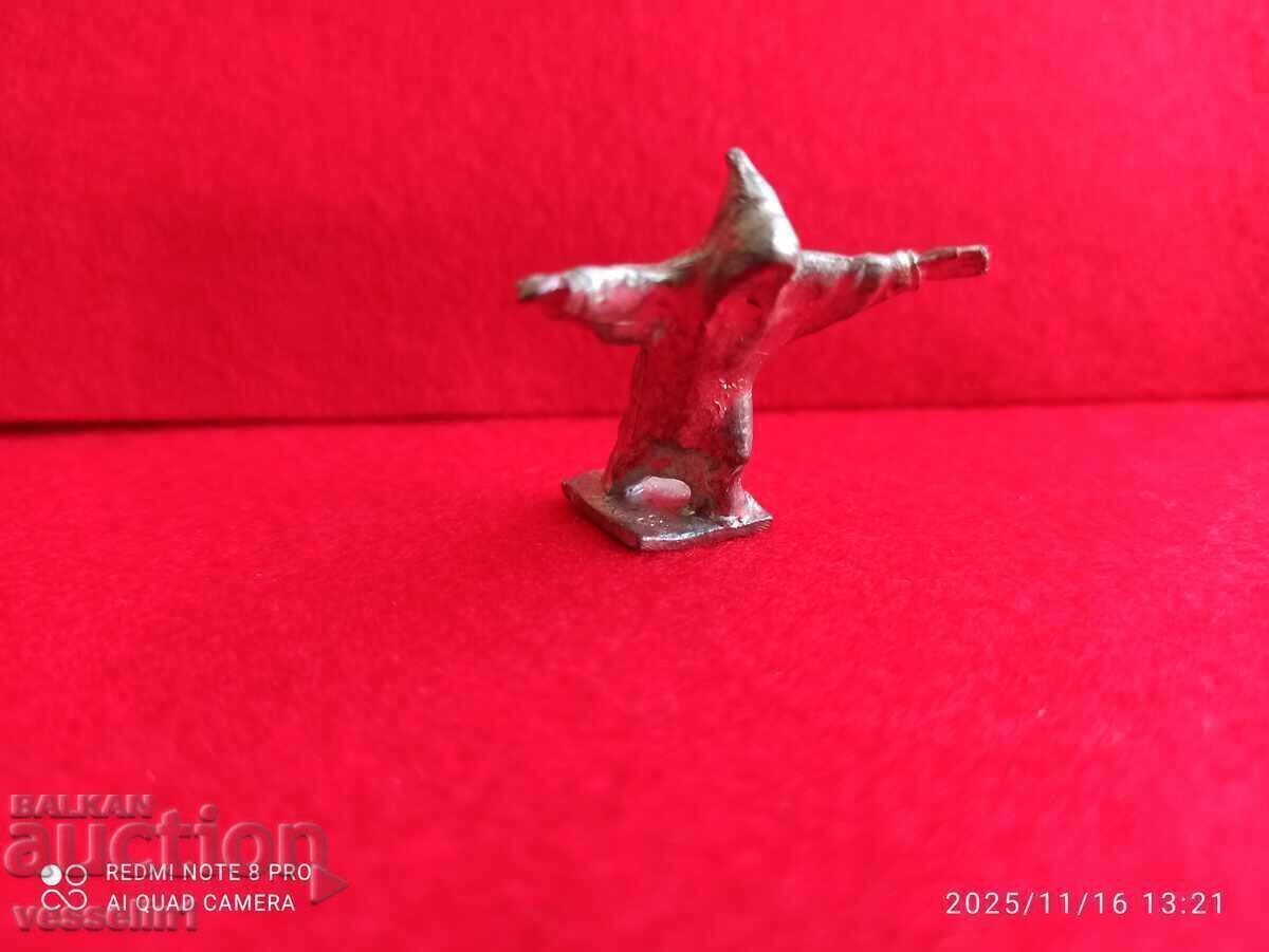 Old lead soldier from the 50s unpainted Kinder detailed