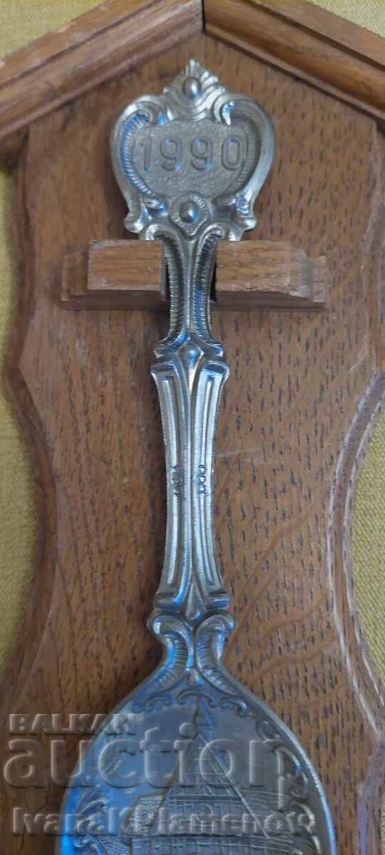 Livrarea Suvenir pentru cunoscători Livrarea Suvenir pentru cunoscători