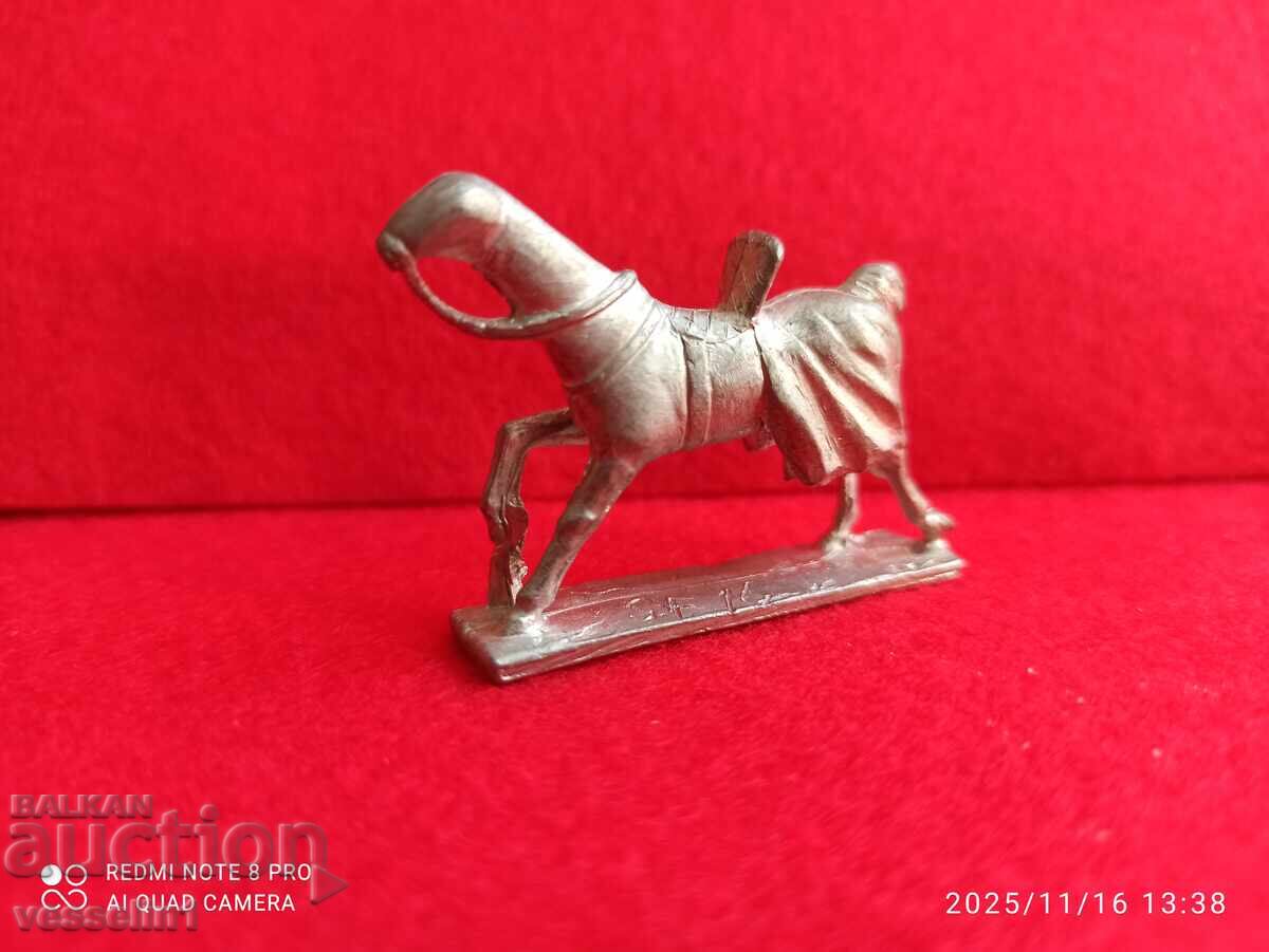 Old lead soldier from the 50s unpainted Kinder detailed with price 12.00 BGN | € 6.14