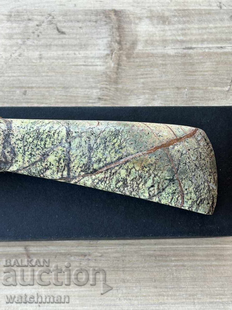 Obsidian knife with onyx handle #6 with price 140.00 BGN | € 71.58 Obsidian knife with onyx handle #6 with price 140.00 BGN | € 71.58