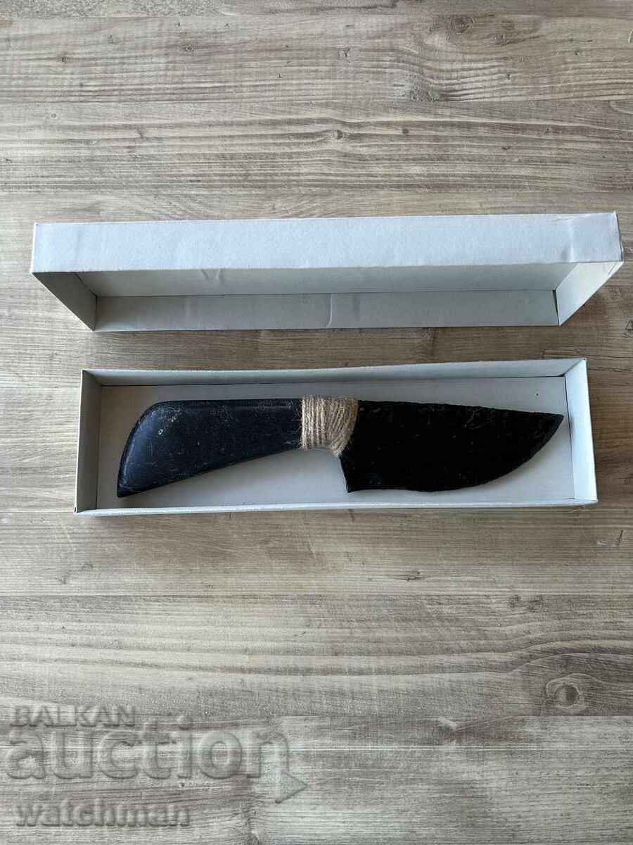 Obsidian knife with onyx handle #7 with price 140.00 BGN | € 71.58 Obsidian knife with onyx handle #7 with price 140.00 BGN | € 71.58