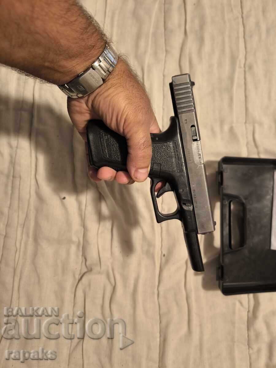 Livrarea Armă securizată, Pistol Glock 17 dezactivat, revolver