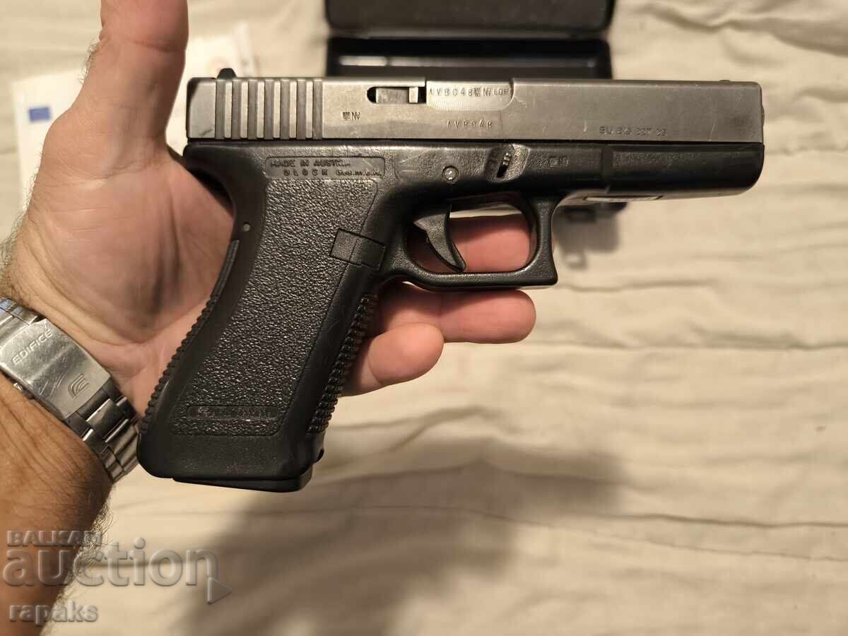 Secured weapon, Deactivated Glock 17 pistol, revolver - 6