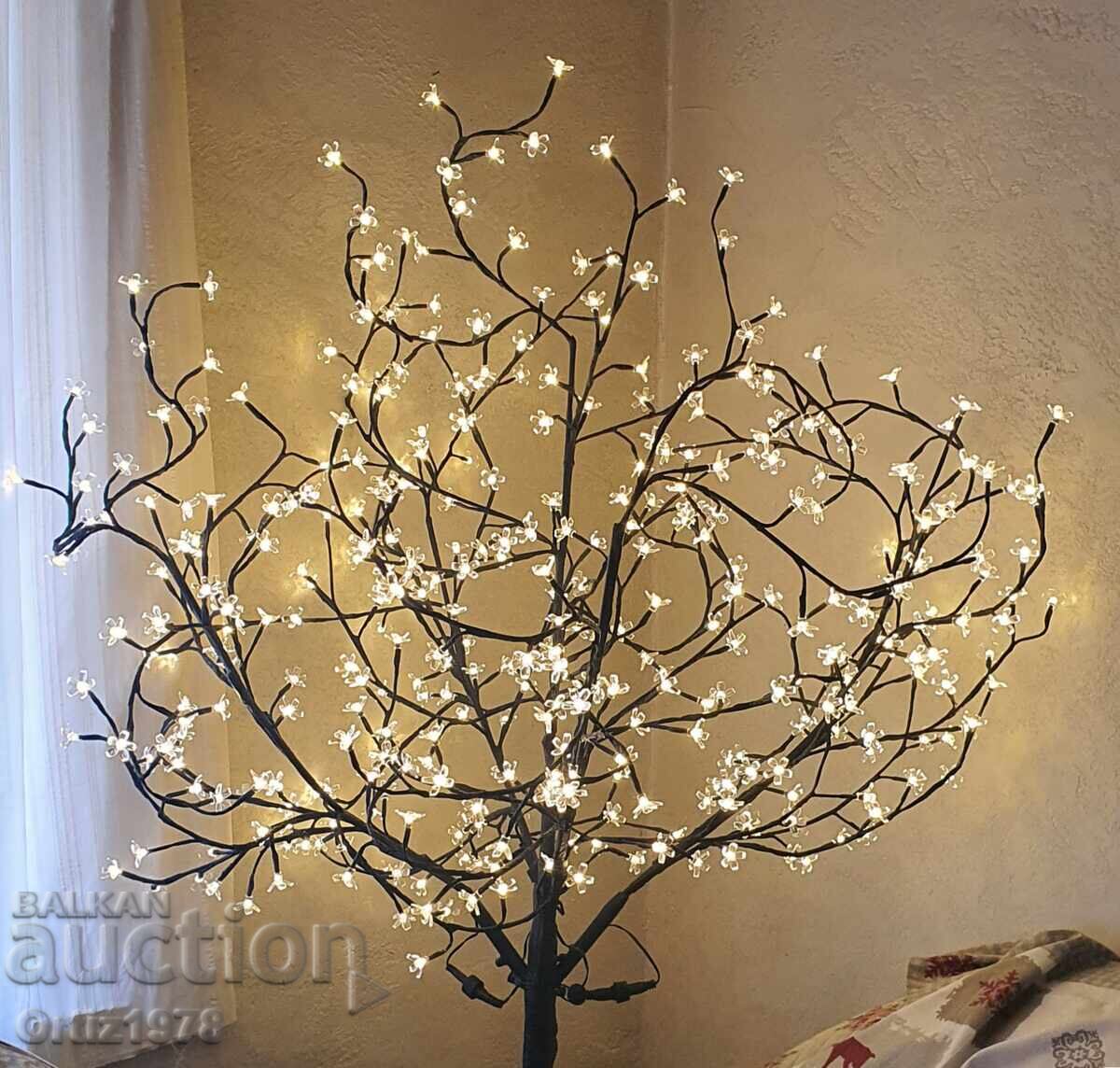 Δημοπρασία Έκπτωση! Χριστουγεννιάτικο εξωτερικό δέντρο, 400 λαμπάκια, 2μ