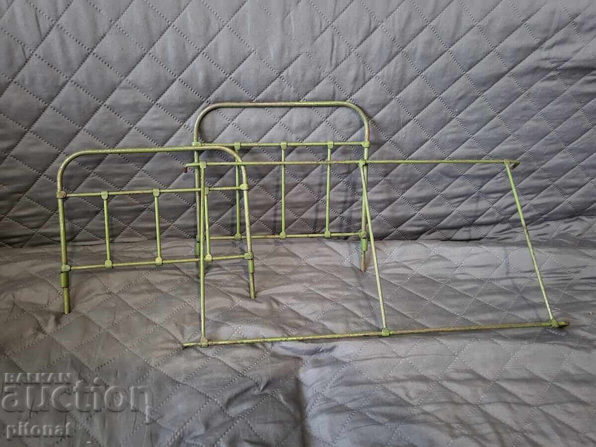 Аукцион Метално креватче за кукли Царство България