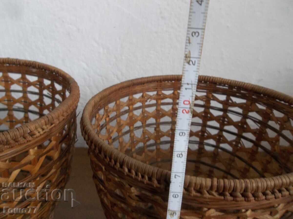 Auction  Woven/Knitted Planters