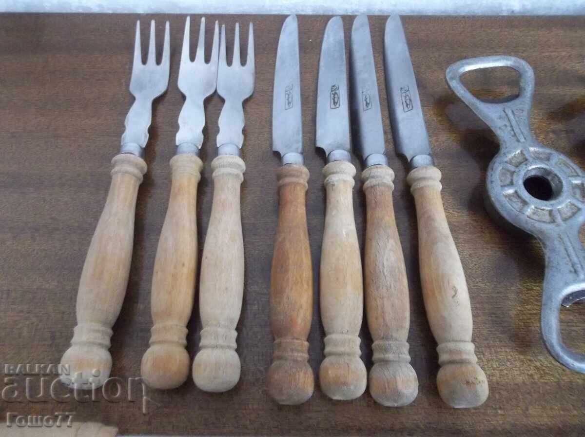 Σκεύη με τιμή 10.00 BGN | € 5.11