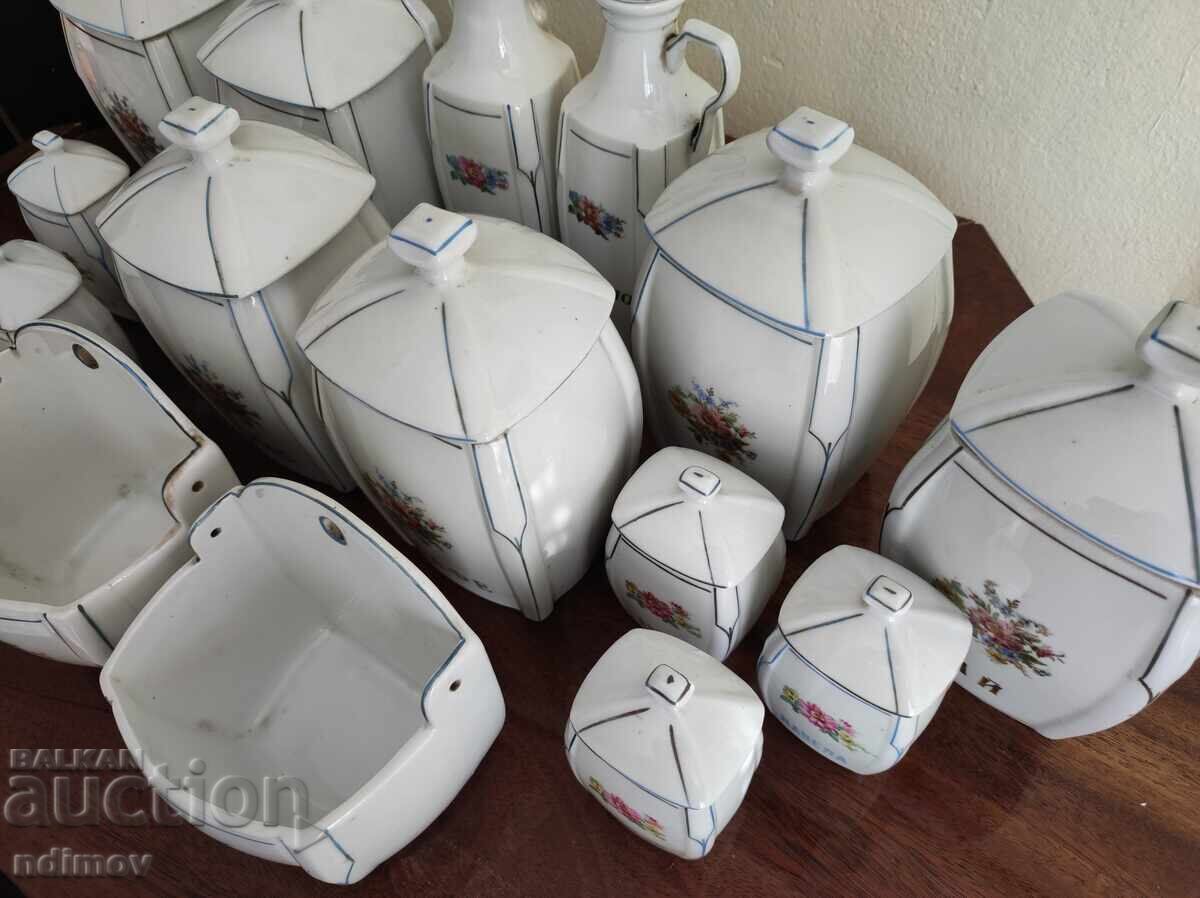 Delivery of Retro porcelain kitchen set