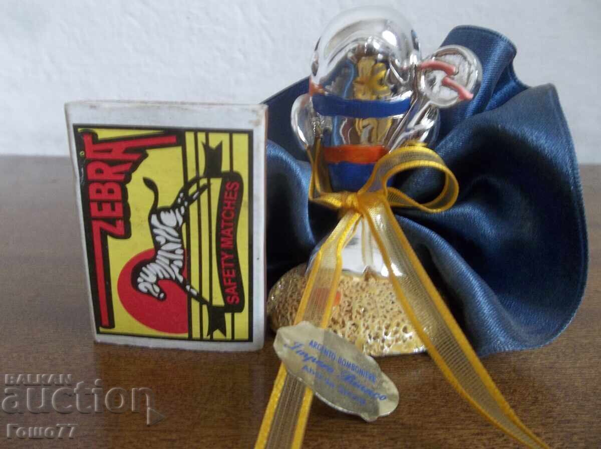 O figurină cu preț € 2.00 | 3.91 BGN