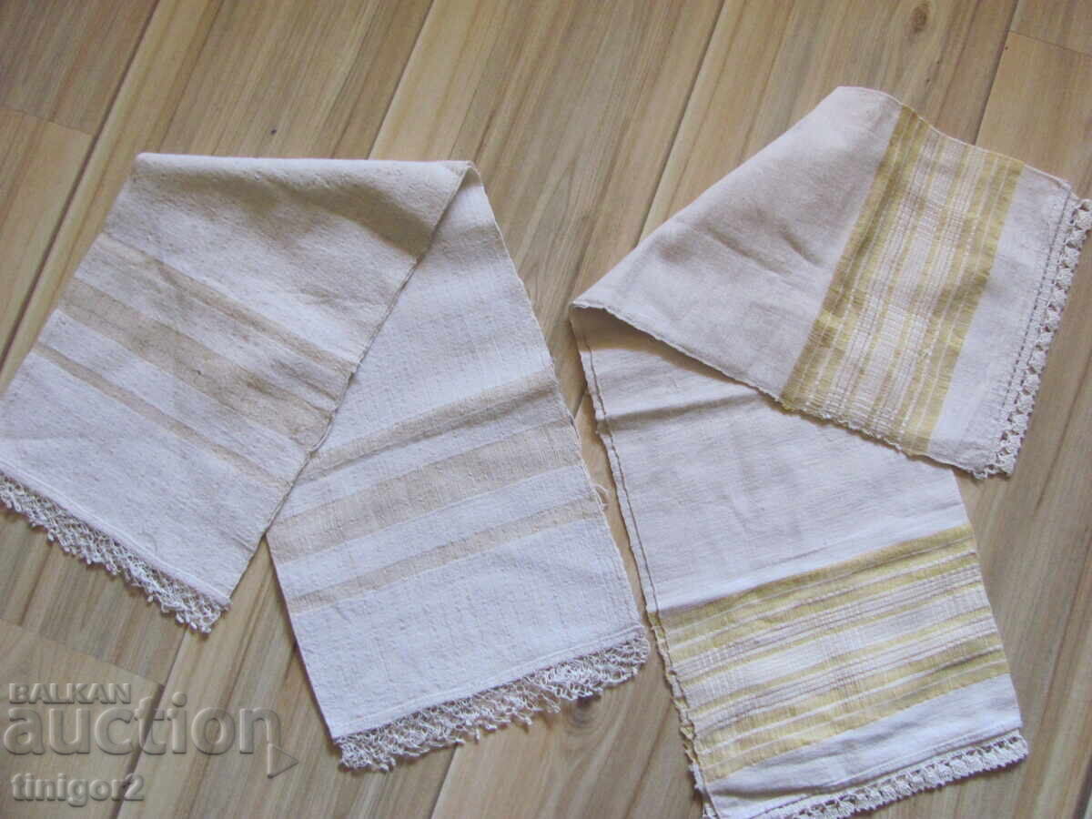 19th century linen towels with hand-crocheted lace - 2 pieces 19th century linen towels with hand-crocheted lace - 2 pieces