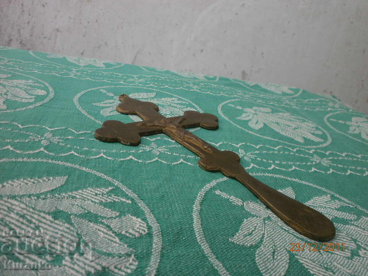 Cruce de bronz autentică 20 / 11 cm cu preț 355.00 BGN | € 181.51 Cruce de bronz autentică 20 / 11 cm cu preț 355.00 BGN | € 181.51