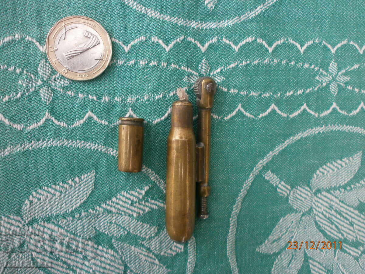Authentic military lighter, excellent condition - 5 Authentic military lighter, excellent condition - 5