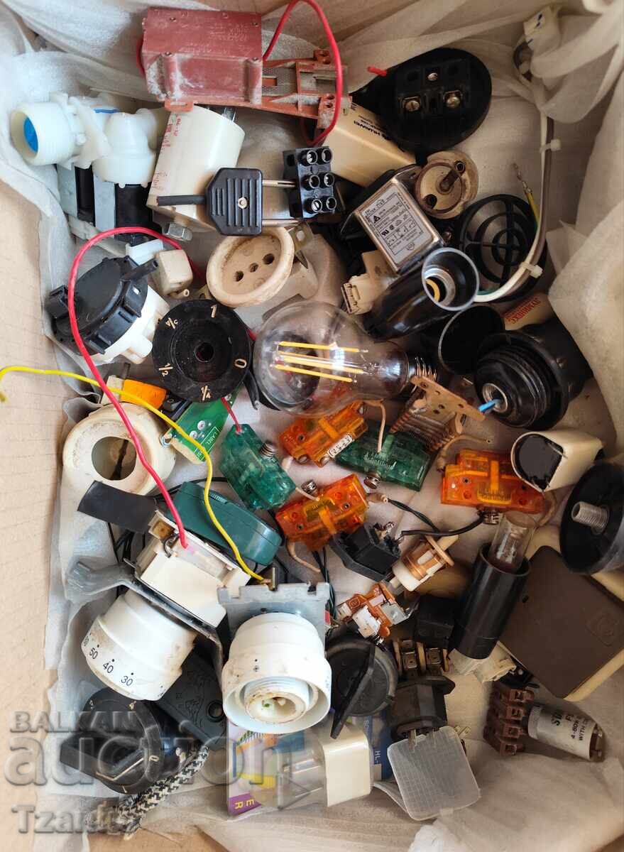 Електронна скрап с цена 12.00 лв. | € 6.14 Електронна скрап с цена 12.00 лв. | € 6.14