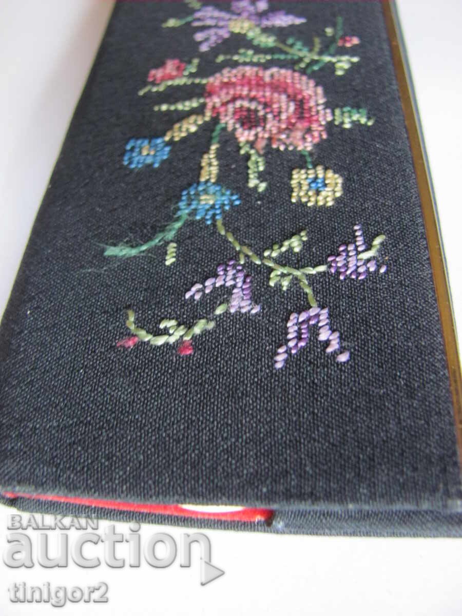 Livrarea 30-te Accesorii - broderie manuală, oglindă și pieptăn