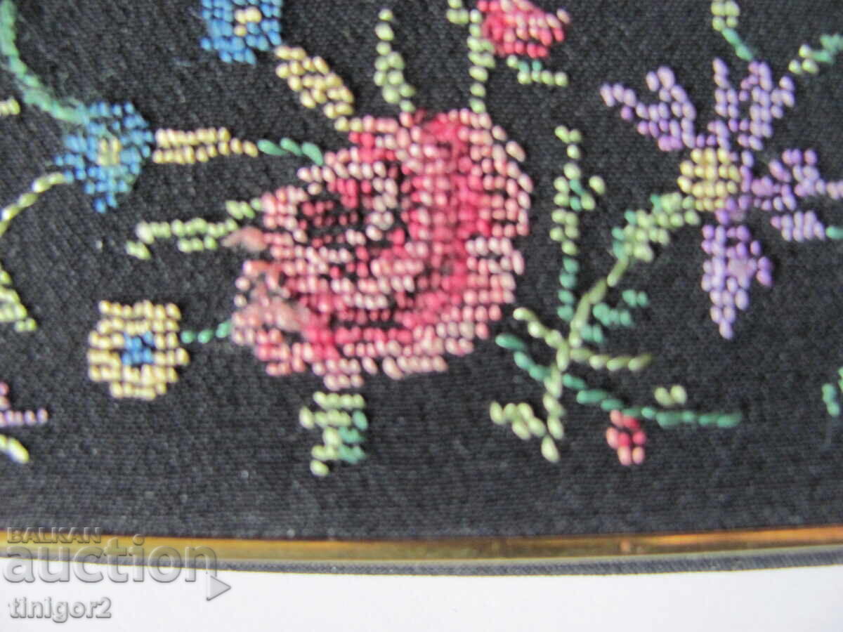 30-te Accesorii - broderie manuală, oglindă și pieptăn - 5