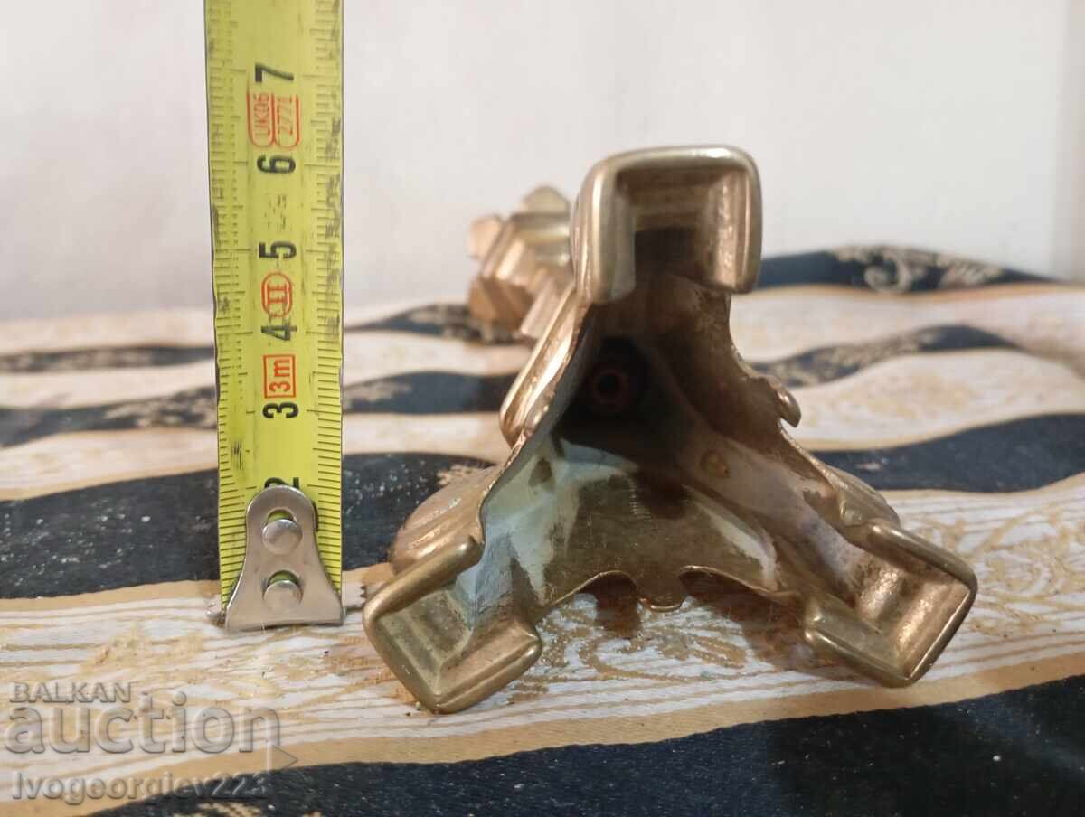 Аукцион бароков свещник Аукцион бароков свещник