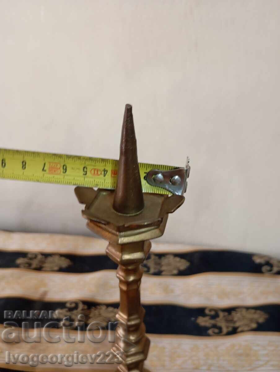 Доставка на бароков свещник Доставка на бароков свещник