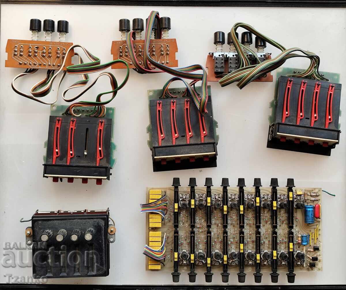 Keyboards - scrap with price 8.00 BGN | € 4.09