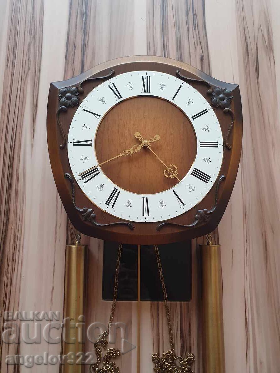 JUNGHANS Γερμανικό ρολόι τοίχου ΕΡΓΑΣΙΜΟ με τιμή 12.00 BGN | € 6.14