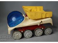 Παλιό Ρωσικό πλαστικό παιχνίδι μοντέλο σεληνοχόδου με μπαταρίες