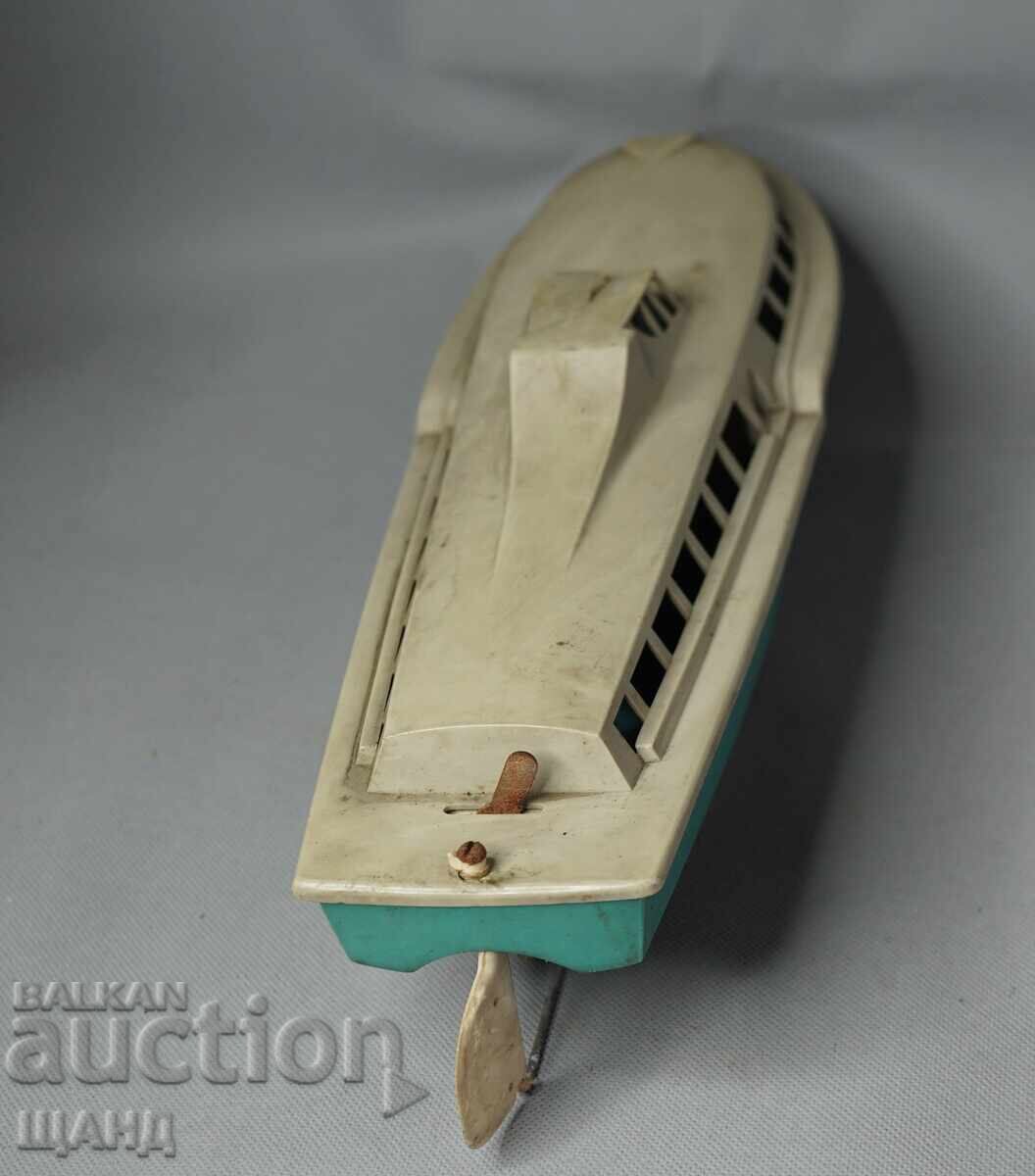 Παράδοση Παλιό Μεγάλο Πλαστικό Παιχνίδι Μοντέλο Βάρκας με Μπαταρίες