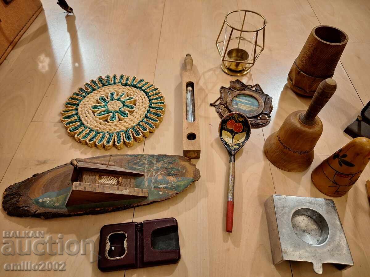 Delivery of Retro souvenirs