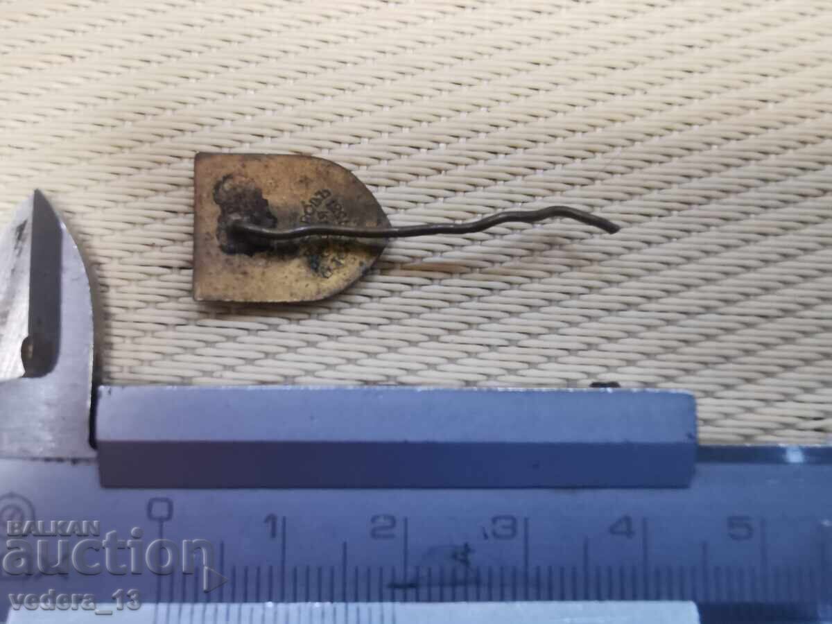 Auction ROYAL BADGE - ENAMEL BRONZE Auction ROYAL BADGE - ENAMEL BRONZE