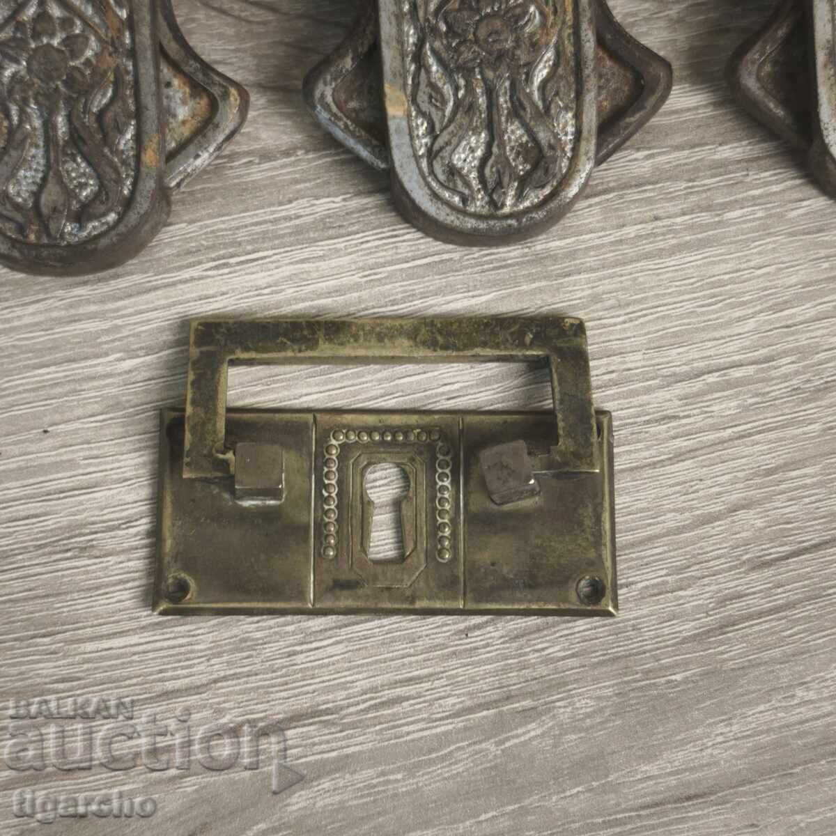 Auction Metal hardware Auction Metal hardware