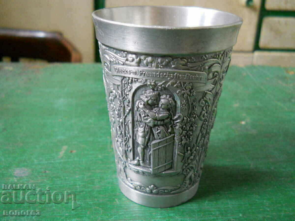 Ceașcă de staniu pentru fericire și prietenie - Germania cu preț € 12.80 | 25.03 BGN