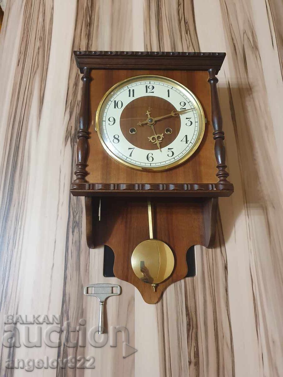 Немски стенен часовник FRANZ HERMLE РАБОТЕЩ