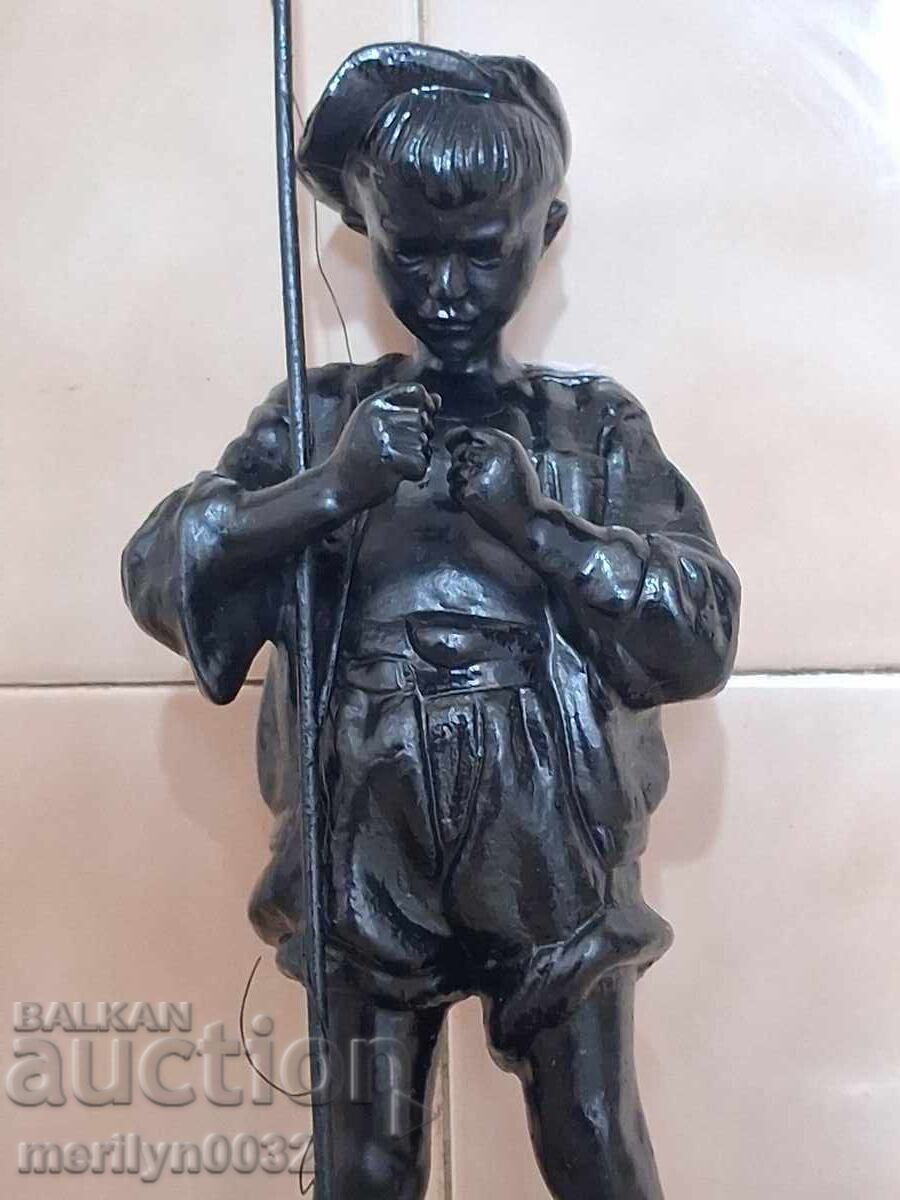 Statuetă "Kasli" din fontă în relief figură Pescar SSSR 1987god Statuetă "Kasli" din fontă în relief figură Pescar SSSR 1987god