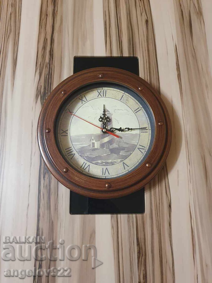 Beautiful wall clock WORKING