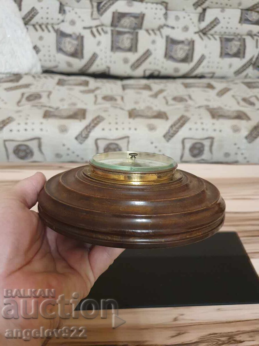 Αντίκα βαρόμετρο ΛΕΙΤΟΥΡΓΙΚΟ με τιμή 3.50 BGN | € 1.79