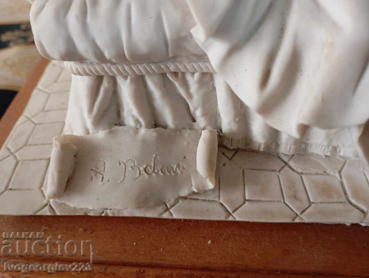 Statuetă, compoziție cu preț 125.00 BGN | € 63.91