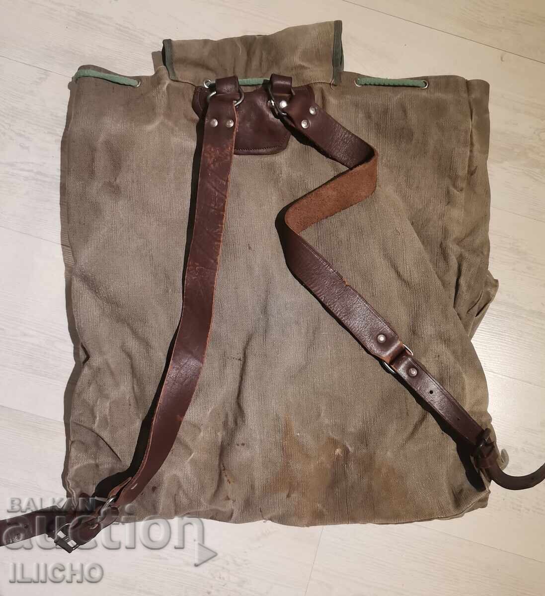 Ретро раница -Бризент с цена 30.00 лв. | € 15.34