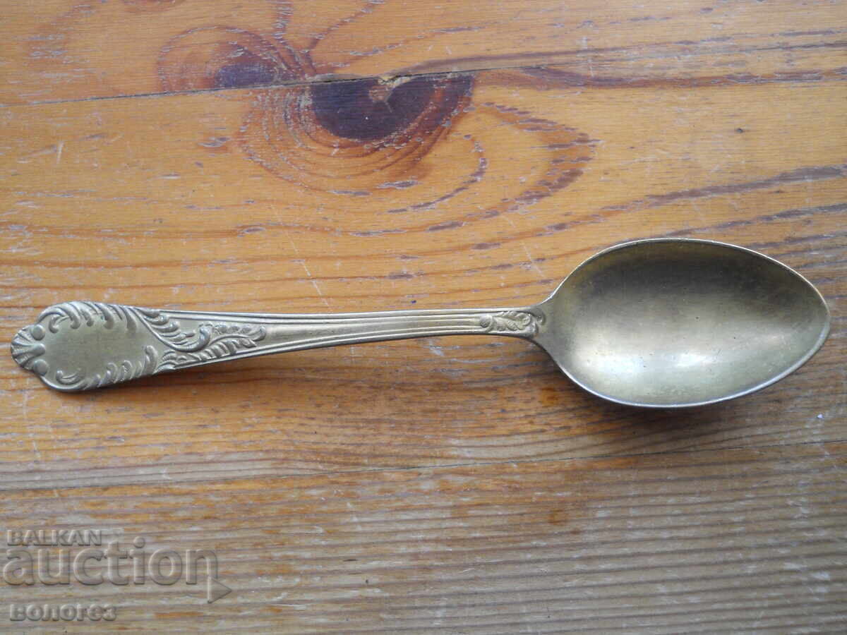 Auction  Antique rose-silver tea spoons