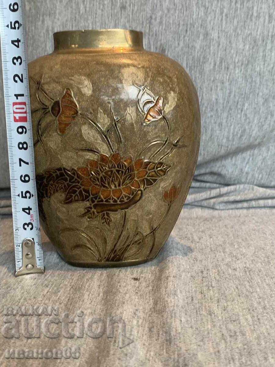 Auction Brass vase with Cloisonne enamel: Floral bronze finish Auction Brass vase with Cloisonne enamel: Floral bronze finish