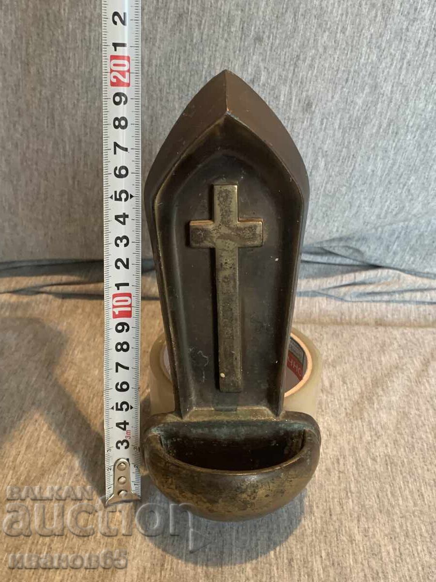 Delivery of Bronze Wall Cross Bathtub Delivery of Bronze Wall Cross Bathtub