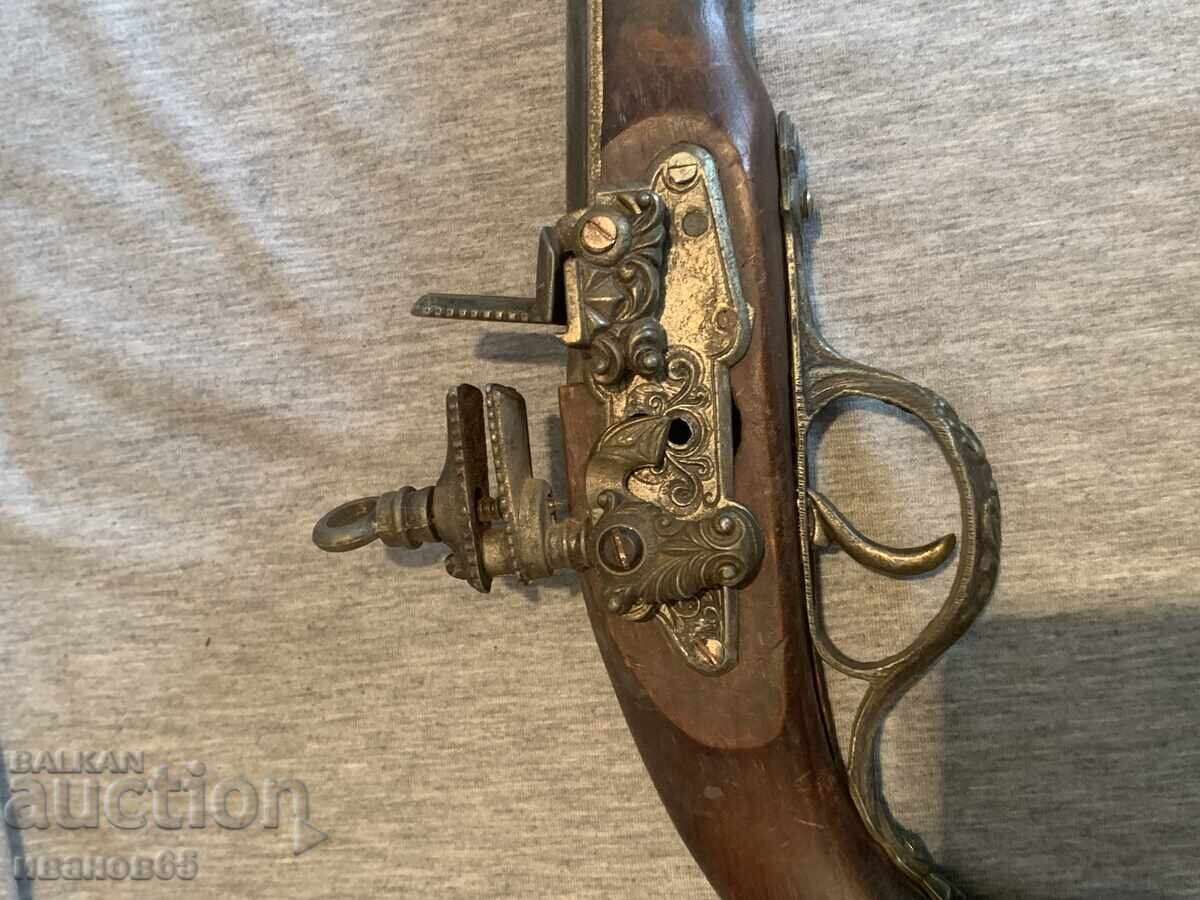 Replica vintage a unui pistol cu cremene - 6 Replica vintage a unui pistol cu cremene - 6