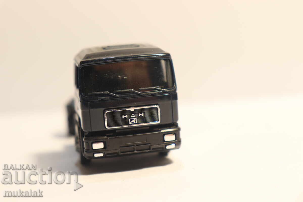 HERPA H0 1/87 MAN MAN Tractor Truck Model with price 10.00 BGN | € 5.11