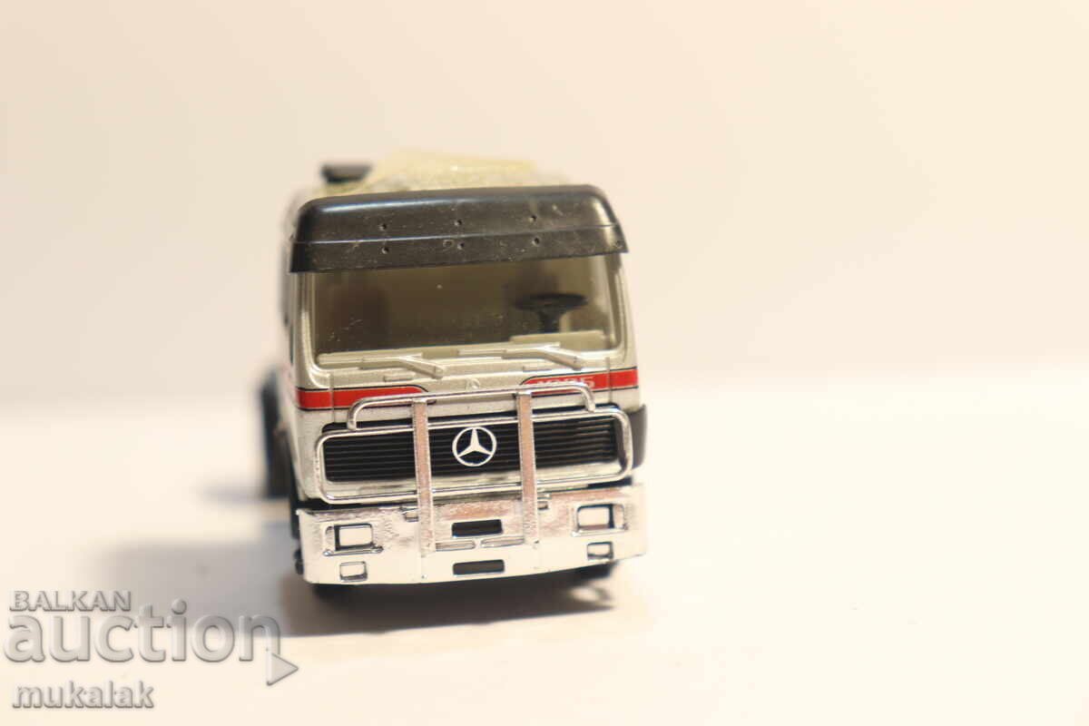 HERPA H0 1/87 MERCEDES CAMION TRACTOR MODEL cu preț 10.00 BGN | € 5.11 HERPA H0 1/87 MERCEDES CAMION TRACTOR MODEL cu preț 10.00 BGN | € 5.11